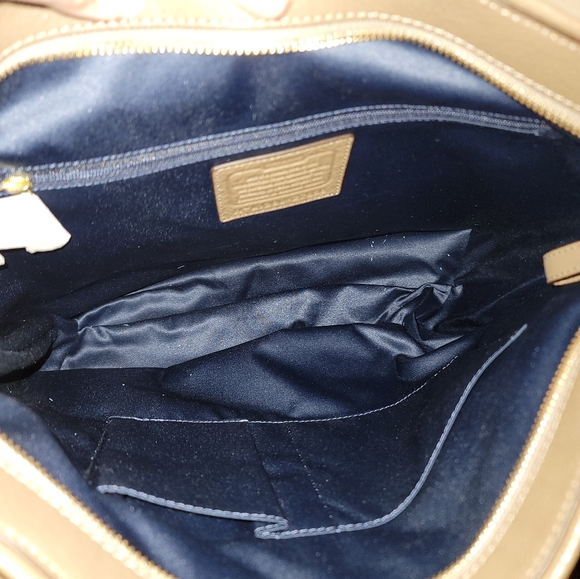 Brand New Coach Madison Tan Pebbled Leather Hobo Bag - Picture 4 of 6